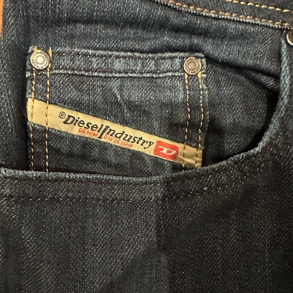 Men’s Vintage Diesel Levan Dark Blue Jeans- made in Italy! Beautiful condition - Picture 2 of 7